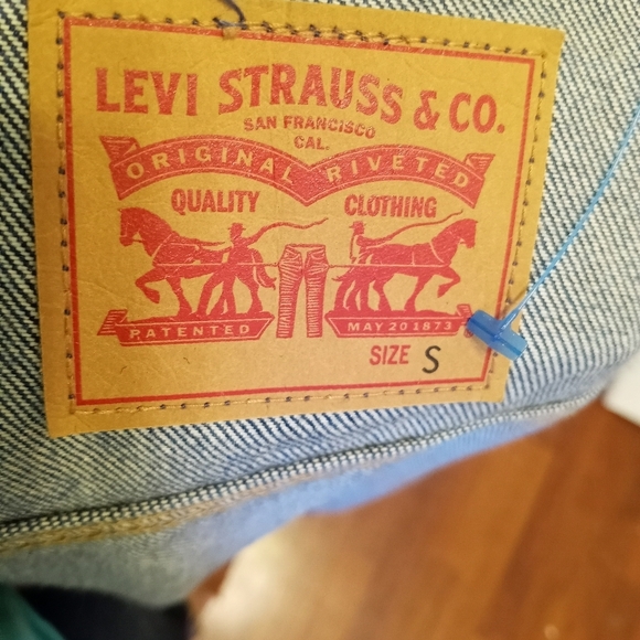 Vintage Y2K Levi's Denim jacket size small - Picture 7 of 7